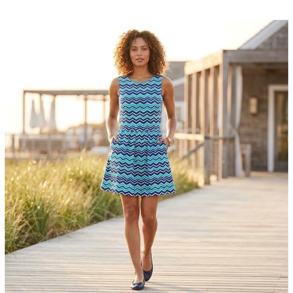 Vineyard Vines Chevron Fit & Flare Dress Womens 8 Blue Teal Pockets Cutout Back